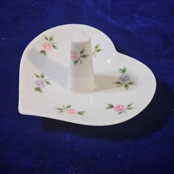 Takahashi San Francisco Lara Heart Shape Porcelain Ring Holder Trinket Dish - Picture 3 of 9